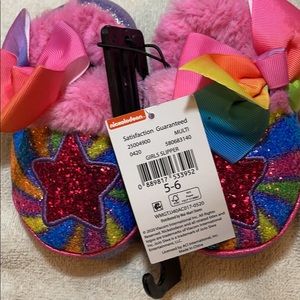 JoJo Siwa child slippers size 5/6 new tags still on